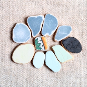 Small Italian Genuine SeaFoam, Blue, Black and Green Sea Pottery / 10 pieces (sp-0010-90)