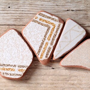 Italian Patterned Brown and Beige Sea Pottery for Jewelry or Mosaic / 4 pieces (sp-0004-36)