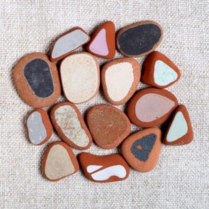 Genuine Small Brown, Beige  and Grey Sea Pottery for Jewelry / 15 pieces (sp-0015-25)