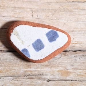Genuine Adriatic Small Blue and White Patterned Beach Pottery / 1 piece (sp-0001-2)