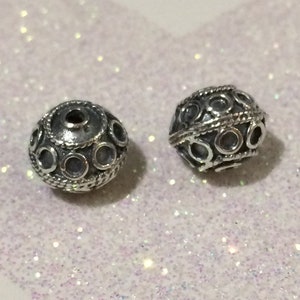 Bali Sterling Silver 8 x 8.5mm Round Ornate Focal Bead #1015 (1 bead)
