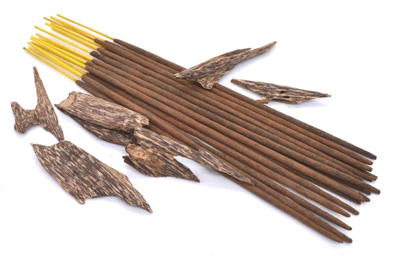 Organic Oud Noir - Agarwood Incense Sticks - Hand Rolled Luxury Oudh Incense