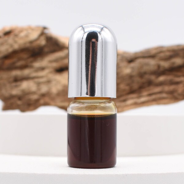 Organic Vietnamese Agarwood Oil ~ Pure Oud - 2ml