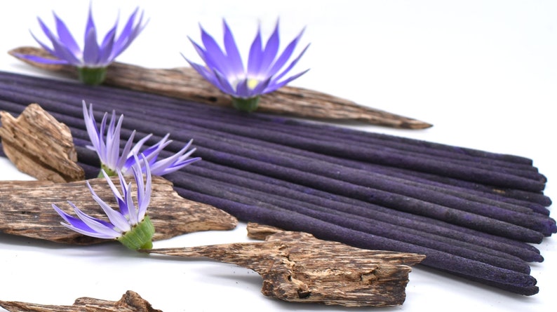 Organic Blue Lotus & Oud - Hand-Rolled Temple Grade Natural Incense Sticks