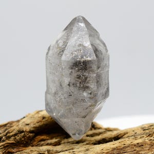Tibetan Quartz Self-Healed Generator DT Enhydro