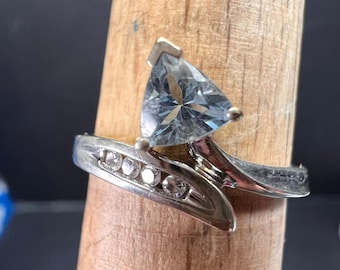 Vintage Samuel Aaron Blue and White Sapphire Oval 3 Stone Ring in