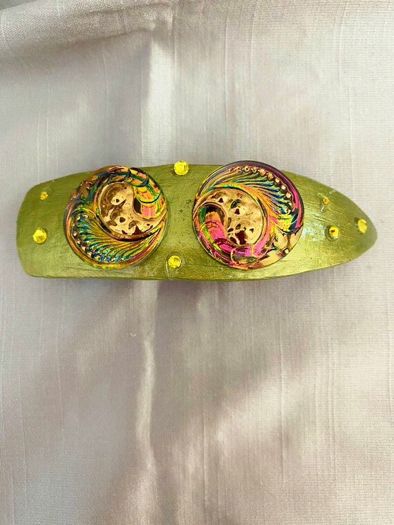 Paisley Gourd Barrette:  Czech Glass Paisley Swirls
