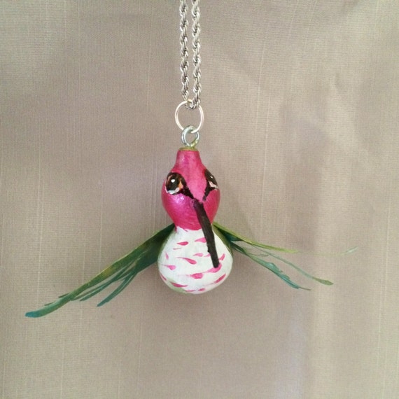 Hummingbird Gourd Necklace: Anna's Hummingbird