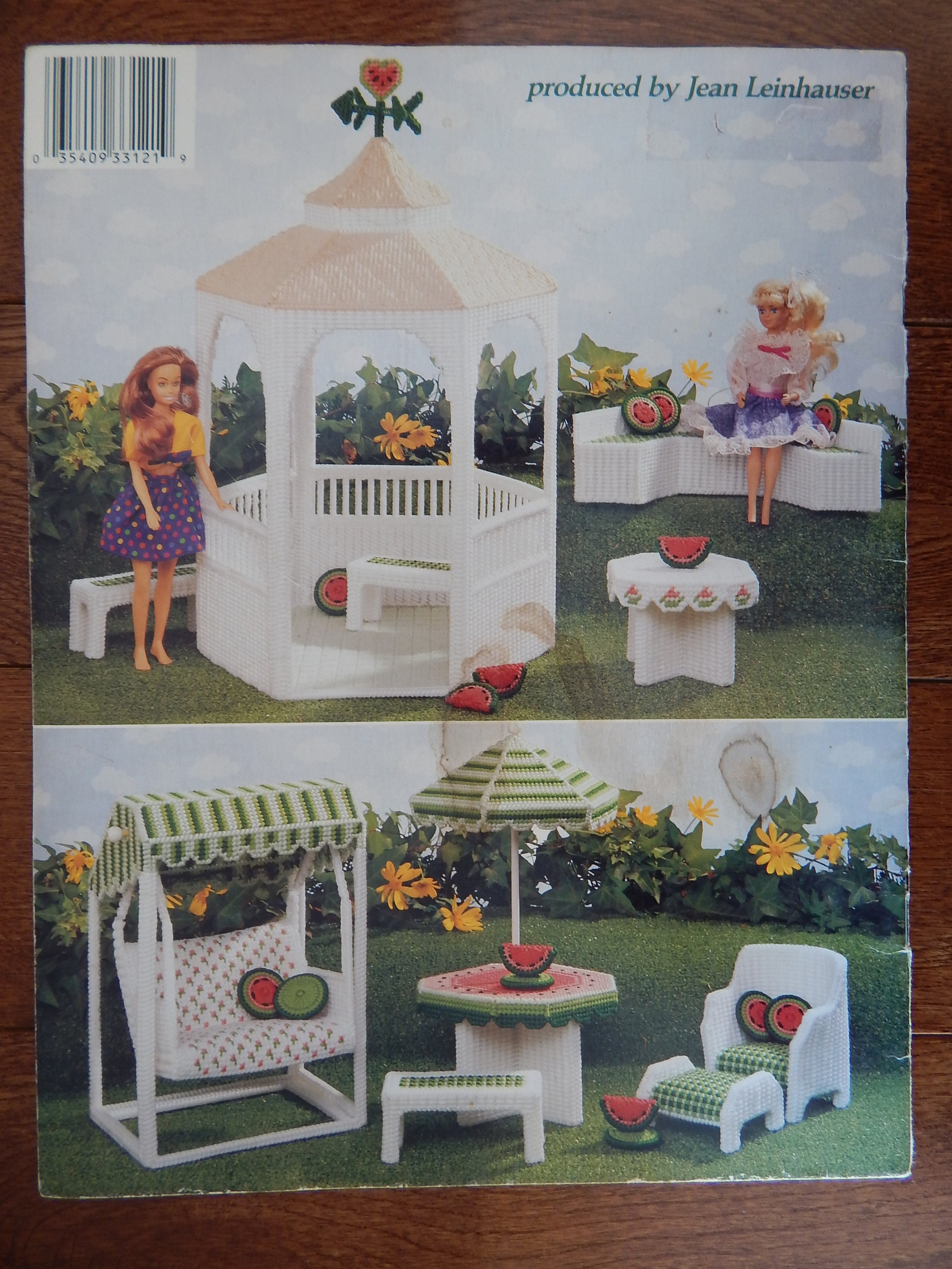 Gazebo ~ fits Barbie dolls Annie's plastic canvas pattern leaflet NEW 