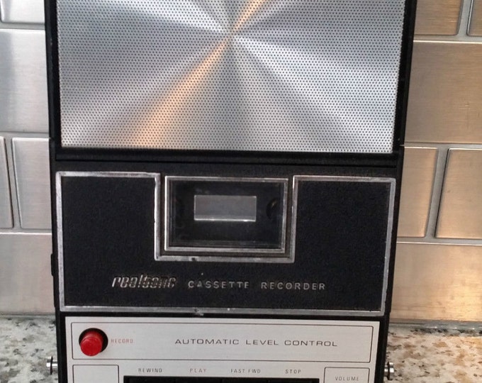 Cassette Recorder Vintage 1960s Realtone Model 7609 Portable Compact