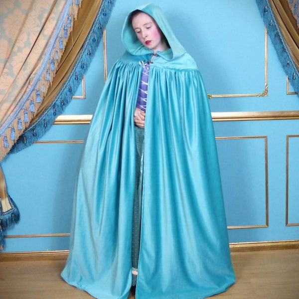 Italian Renaissance Hooded Velvet Ruffle Cloak Medieval Fantasy Costume Re-enactment Cape