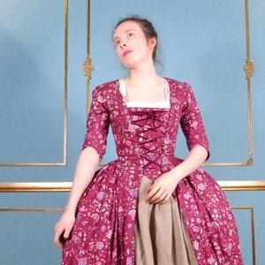Robe a la Polonaise 18th century Women&#39;s Cotton Pattern Over Dress, Historical Ladies Costume