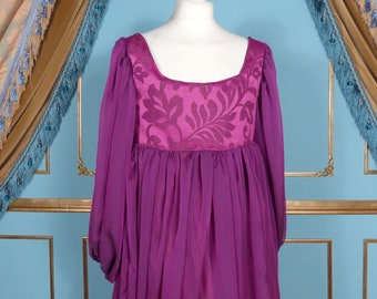 Listo para enviar disfraz de vestido de gasa rosa para dama del Renacimiento florentino estilo Borgia