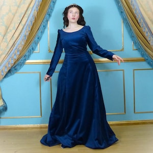 Velvet Medieval Women&#39;s Kirtle Dress 14th Century Costume Available in Several Colours