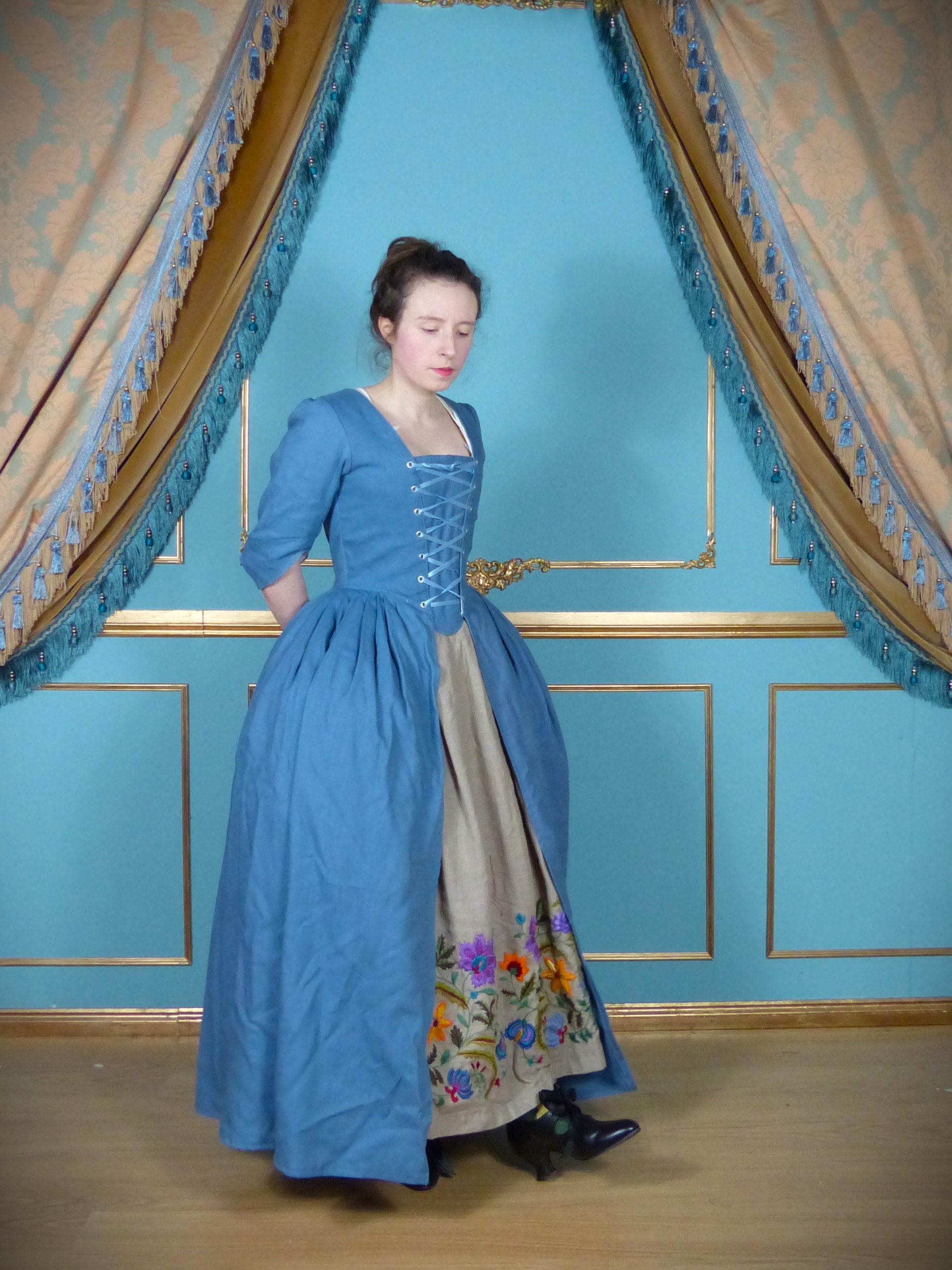 Robe a la Polonaise 18th century Women's Linen Over Dress, Historical Ladies Costume