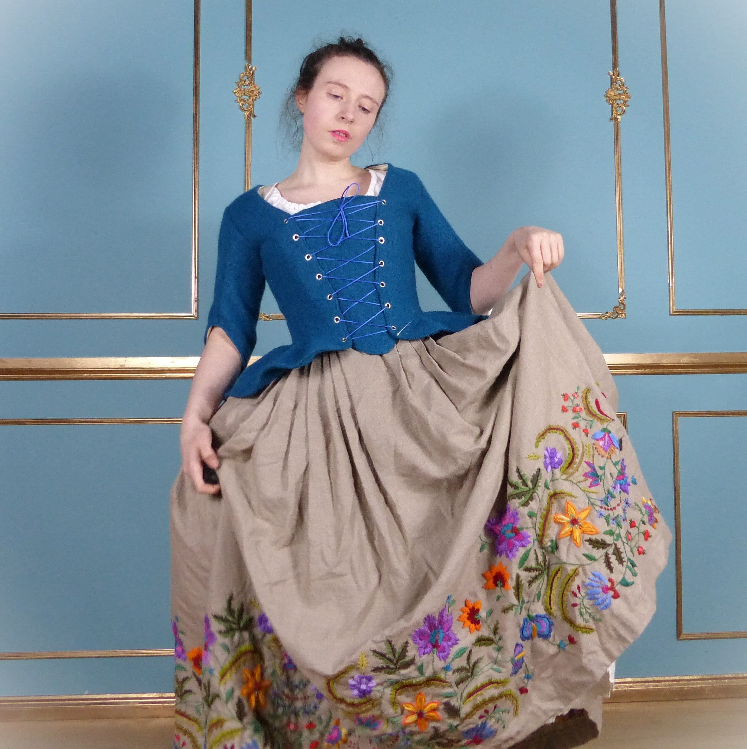 Robe a La Polonaise 18th Century Women's Woollen Jacket