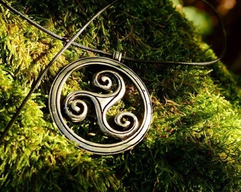 Keltische Triskele Messing Kupfer Amulett Talisman 25 mm Schutz vor Negativität 