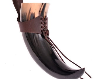 Drinking horn with laced holder - [04 H-TU]