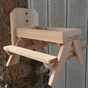 Squirrel picnic table - Squirrel feeder - Yard feeder