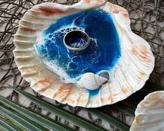 Resin waves Scallop trinket holder