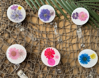 Pressed Flower Badge Reel, Handmade Floral ID Holder, Botanical Gift,Boho Badge ID Holder