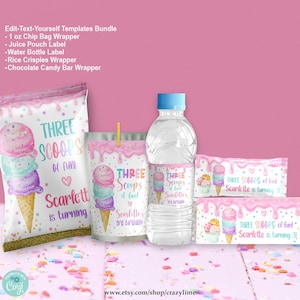 以下が含まれることがあります： ピンクと白のアイスクリームをテーマにした、印刷可能なパーティーのお土産セット。セットには、チップス袋、ジュースポーチ、ウォーターボトル、ライスクリスピー、チョコレートバーのラベルが含まれています。ラベルには、アイスクリームコーンの水彩画と「Three Scoops of Fun Scarlett is turning 3」というテキストが描かれています。