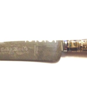 Vintage 1977 Queens Pattern Hallmarked Silver Handle bread knife, Sheffield, England