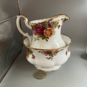 Vintage Royal Albert  Old country roses milk/cream/souce Jug and  bowl , marked