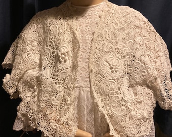 Vintage  women’s white  lace crochet bridal cover/shawl/collar