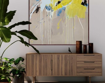 Fairytale Abstract Painting: Beige Yellow Acrylic Canvas Artwork – Expressionist Drip Art
