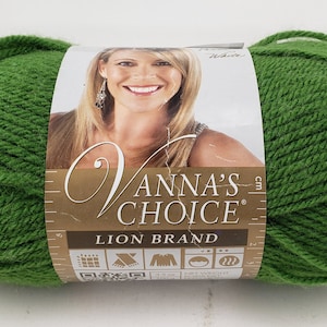 Lion Brand Vanna&#39;s Choice # 172 &quot;Kelly Green&quot; Yarn
