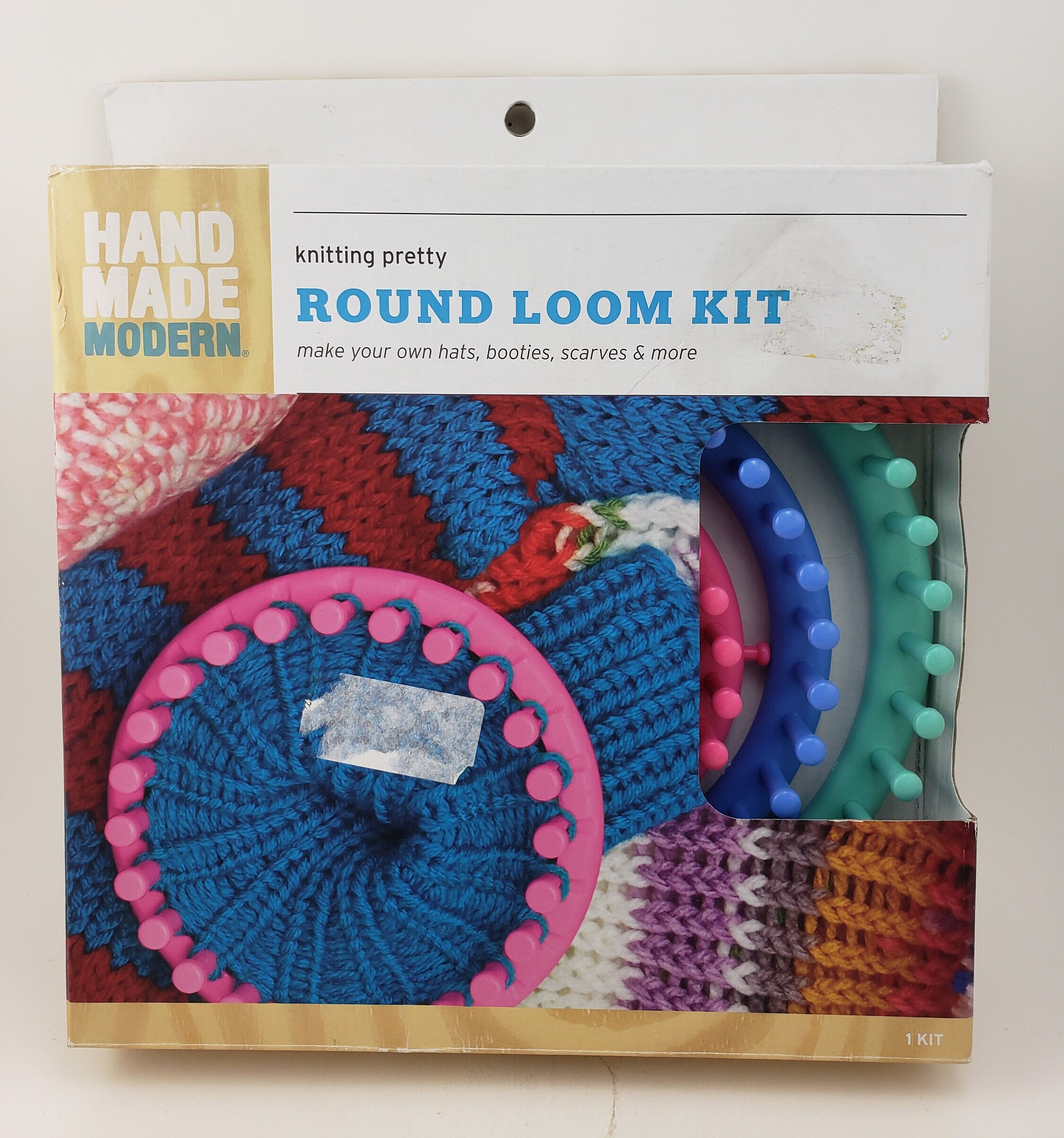 Hand Made Modern Knitting Pretty Round Plastic 3 Loom Kit 