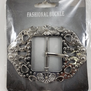 Fashionable Silver Buckle