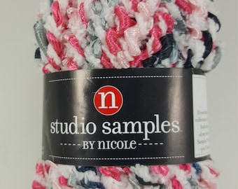 Nicole Studio Muestras de Hilo Abigarrado y Multicolor