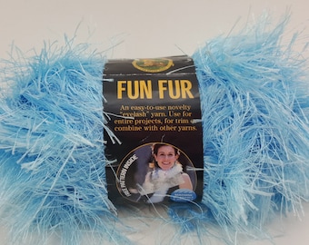Lion Brand Fun Fur # 105 "Ljusblått" Garn - 4 nystan