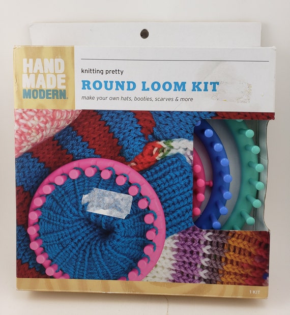 Hand Made Modern Knitting Pretty Round Plastic 3 Loom Kit 