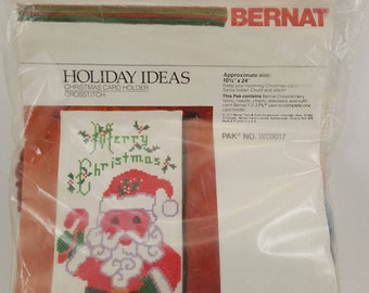Vtg. Bernat Christmas Holiday Ideas Crosstitch Card Holder Kit