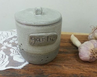 Pottery Garlic jar - Garlic Keeper with wholes and lead - house warming kitchen gift  - country house gift