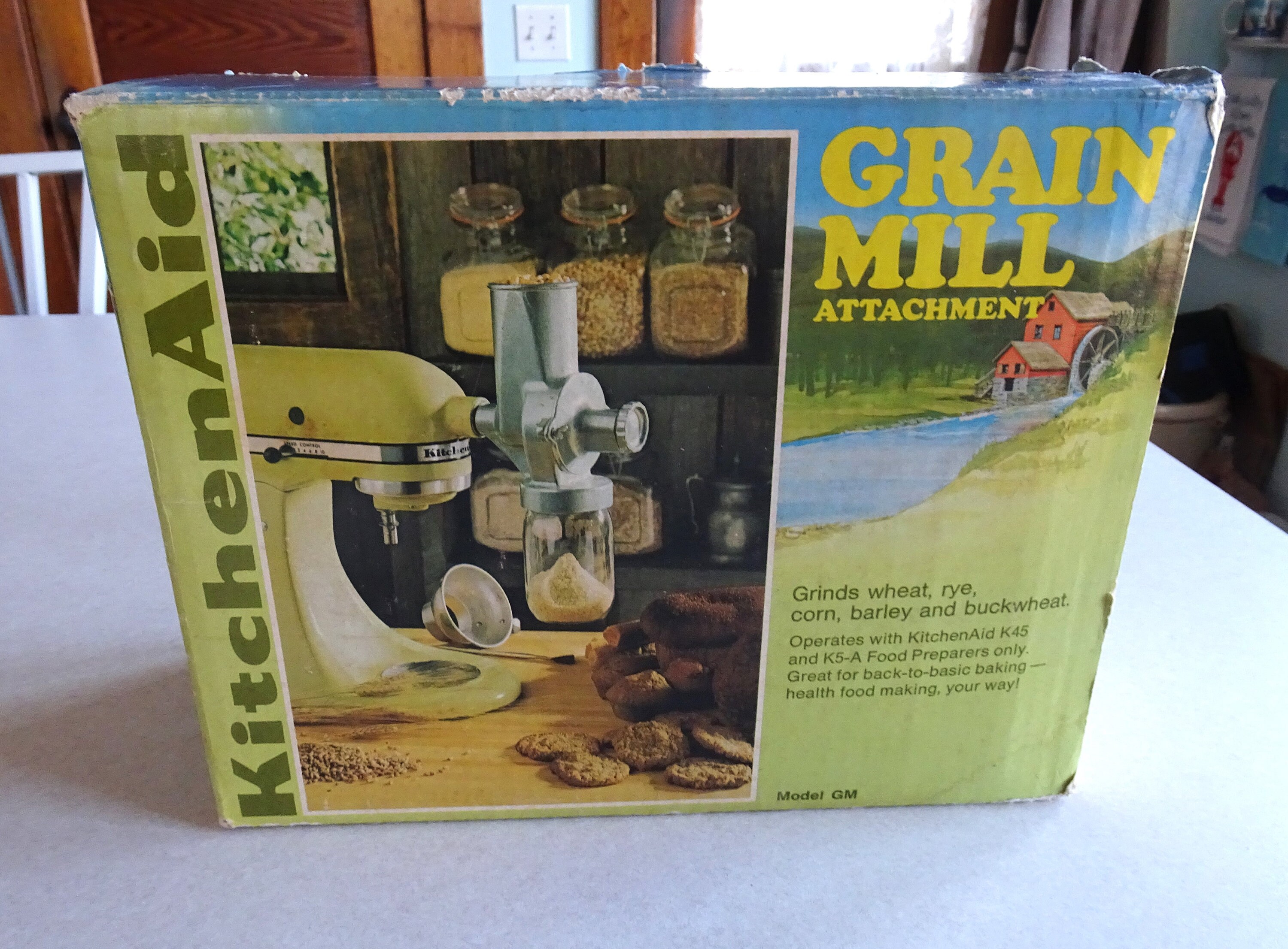 Vintage Kitchenaid Grain Mill Attachment, Model GM, LIKE NEW. Grinder ...