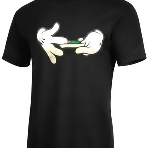 漫画の手がマリファナを巻いているTシャツ、さまざまな色、大人用サイズS-5XL