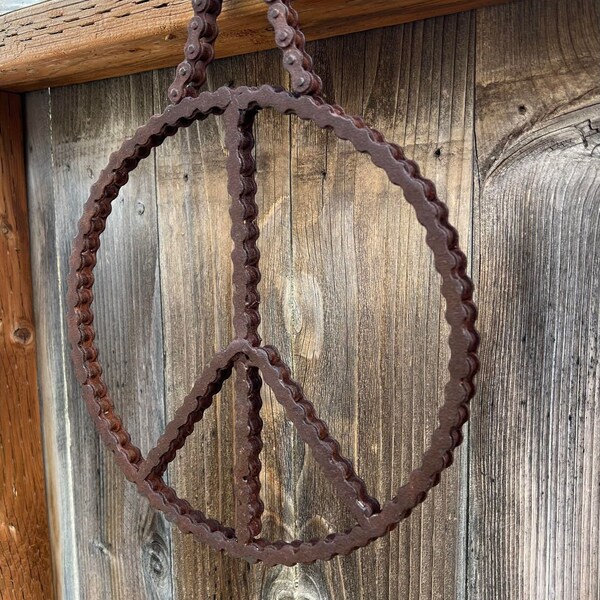 Welded Art - Beautiful Rusty Bike Chain Hippie Peace Sign Sculpture ~ Original Handmade