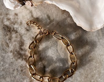 Alessia - Chunky Chain Bracelet Gold. Layering Bracelet. Statement Bracelet. Stainless Steel. Gift Idea. Thick Chain Bracelet. Everyday