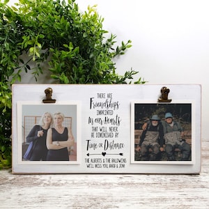 Les amitiés sont imprimées dans le cadre personnalisé Our Hearts, le cadeau Bestie d&#39;interurbain, le meilleur ami de l&#39;université vous manquez, des photos d&#39;hier et d&#39;aujourd&#39;hui