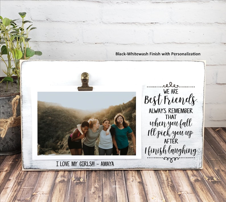 Moldura para fotos de melhores amigas, quando você cair, eu te pego, moldura engraçada personalizada, presente de saída para a faculdade, presente divertido para madrinha de casamento imagem 2