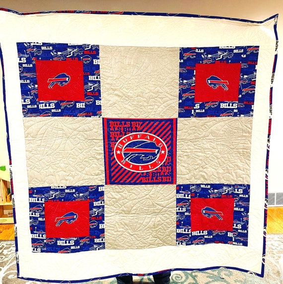 Home town teams HOMEMADE custom quilt 54” x 54” another one of a kind and free purse
