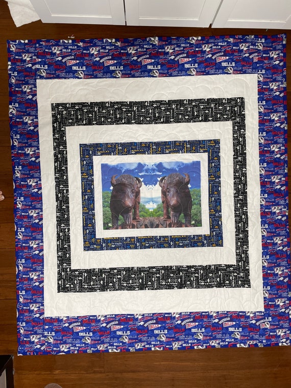 Home town teams HOMEMADE custom quilt 54” x 60” one of a kind picture and free purse!