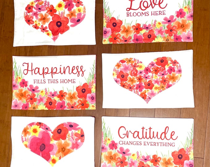Love Days 6 piece set placemats / 6 placemats 11” x 18” and 6 double sided cloth napkins, measuring 17” x 17”