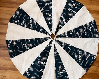 Philadelphia Christmas Tree Skirt: Reversible Cotton 40" Diameter