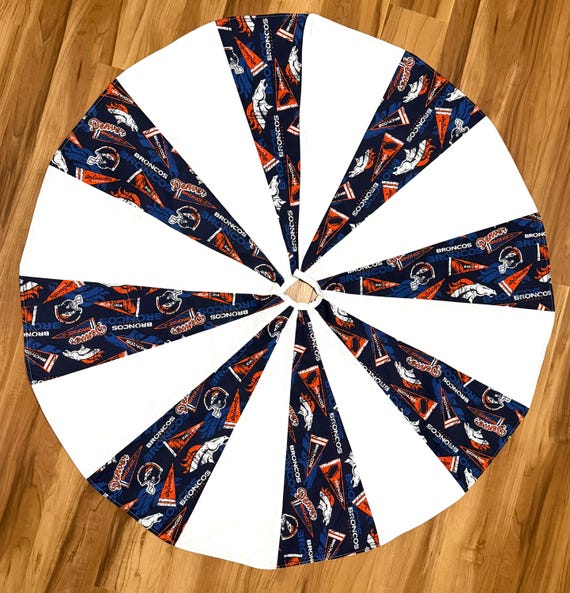 Denver Christmas Tree Skirt: Reversible Cotton 40" Diameter