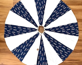 New England Christmas Tree Skirt: Reversible Cotton 40" Diameter